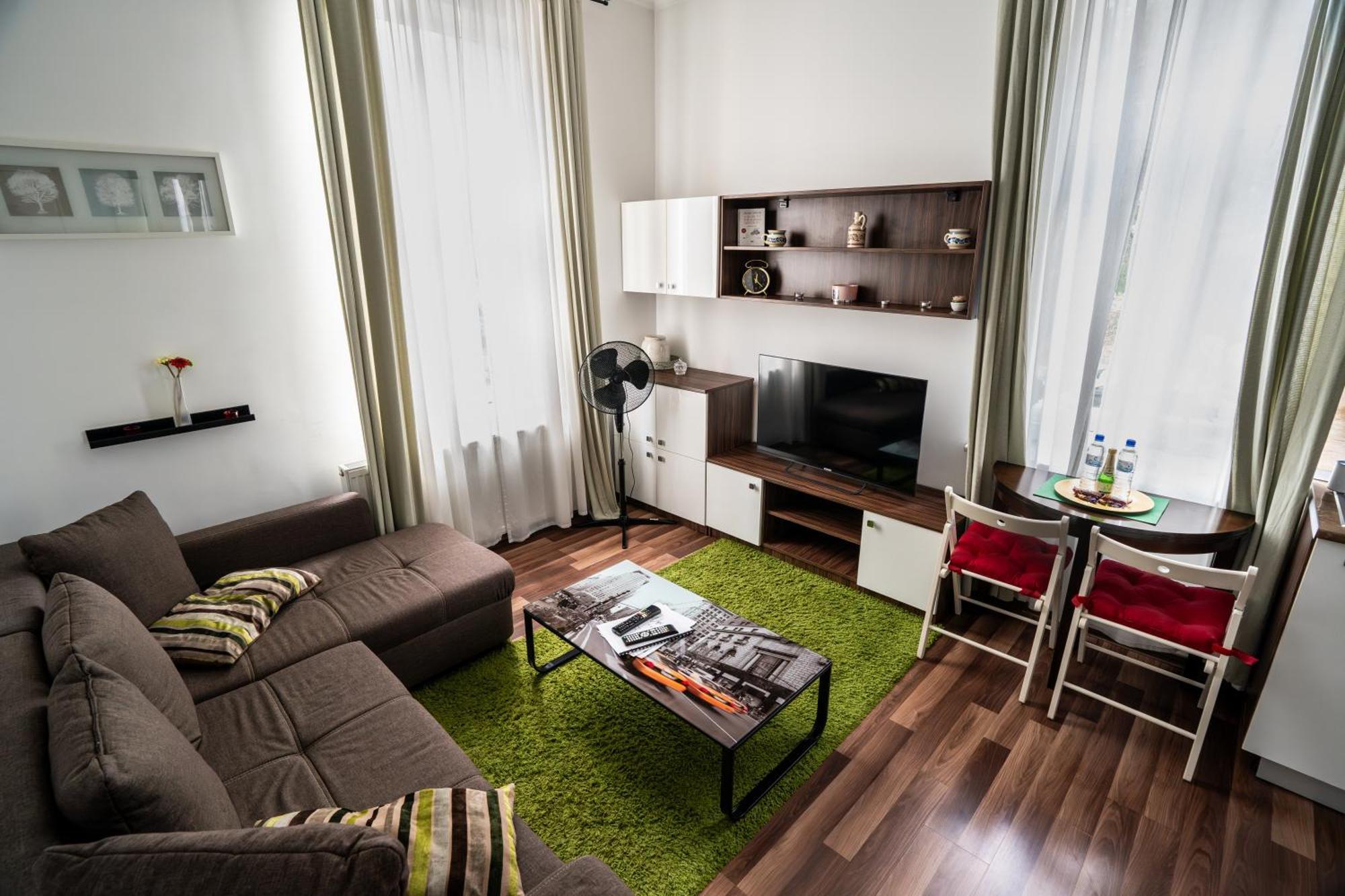 Downtown Central University Apartament - Cal1 Bucharest Exterior photo